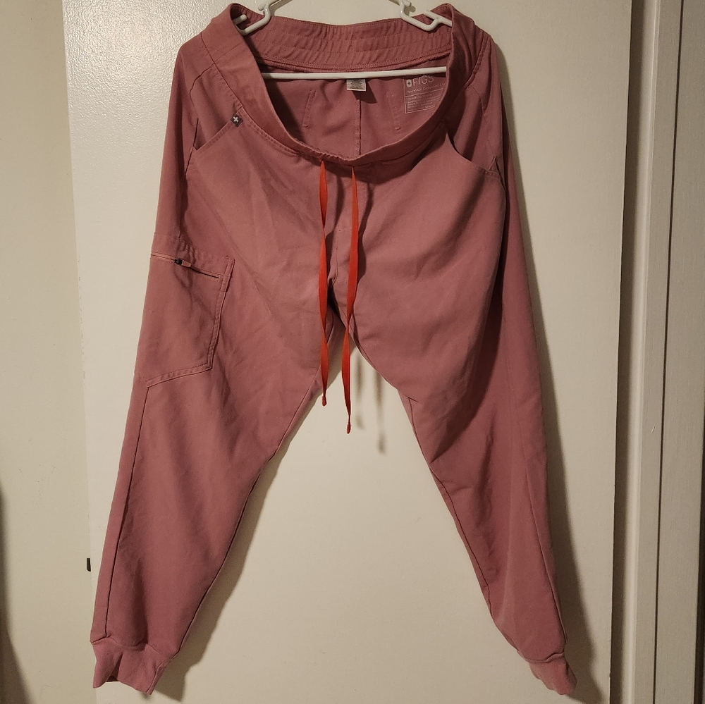 Figs Chalk Pink Zamora Large Petite